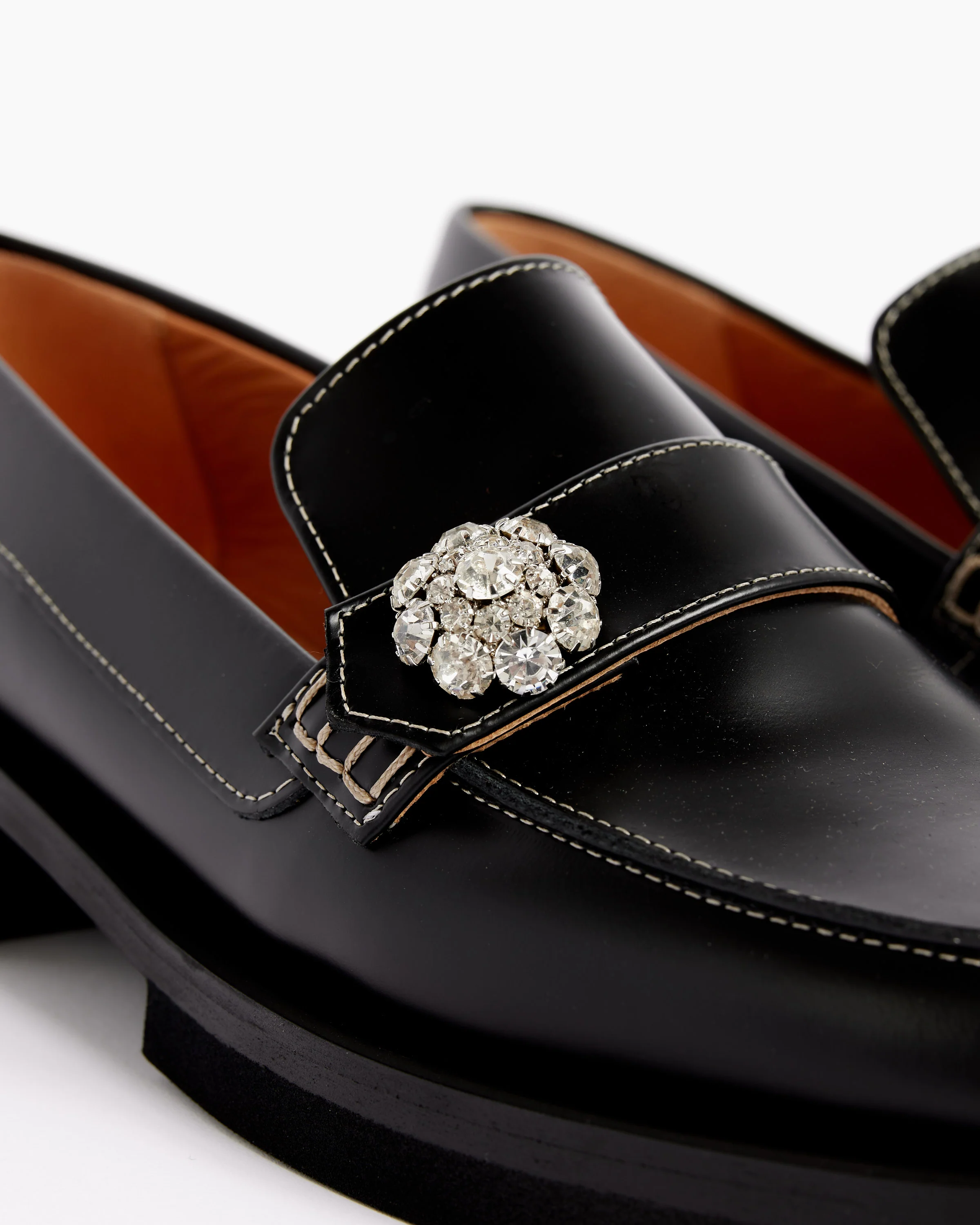 1914 Moccasin Shoe - Image 3