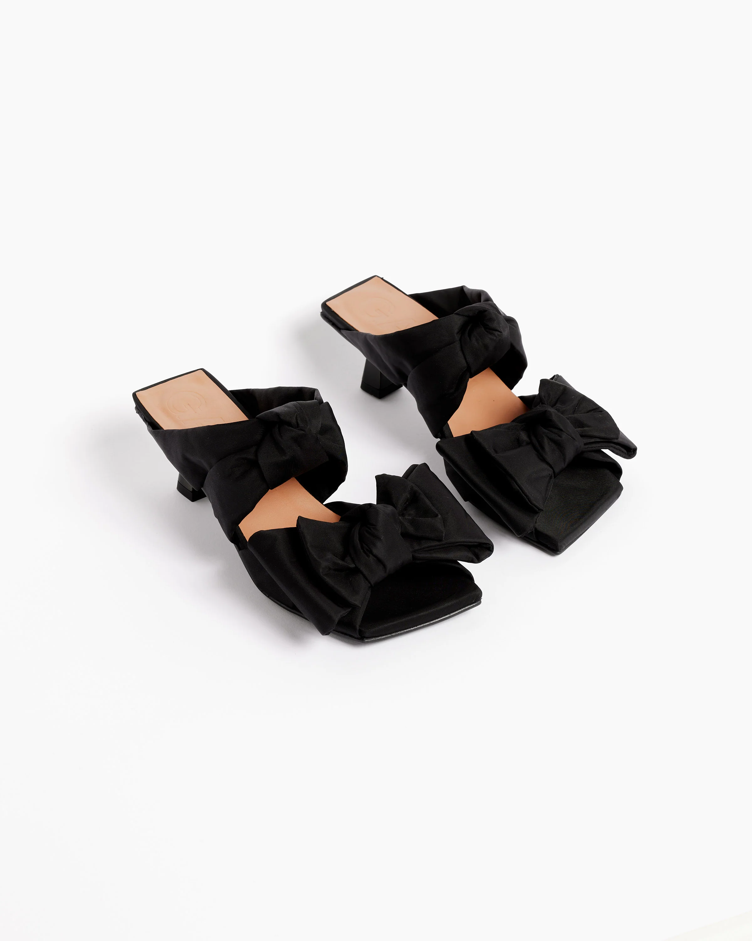 Soft Bow Kitten Heel - Image 3